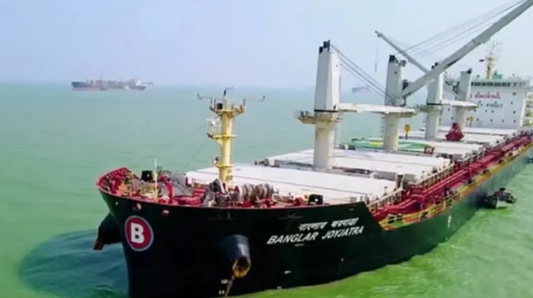 হরমুজ প্রণালি পেরোনোর পথে বাংলাদেশি জাহাজ